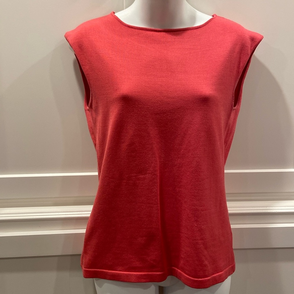 Harold’s coral sleeveless lightweight sweater.